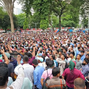 ১২ দিনের অবস্থানেও দাবি পূরণ হয়নি পবিস শ্রমিকদের