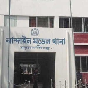 হত্যার পর কৃষকের মরদেহ ঝুলিয়ে রাখা হয় গাছে