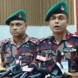 দিনাজপুর সীমান্ত দিয়ে ৫৭ জনকে ঠেলে পাঠালো বিএসএফ