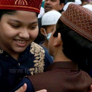 পবিত্র ঈদুল আজহা: ত্যাগ আর খুশির দিন আজ