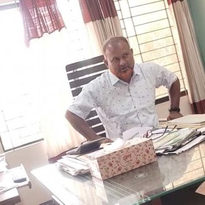 অবসর ভাতা নিয়ে হয়রানি, হিসাবরক্ষণ কর্মকর্তার সঙ্গে জামায়াতকর্মীদের বাগবিতণ্ডা