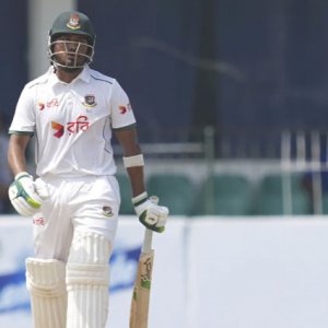 প্রথম শ্রেণিতে ৯ হাজার রানের পরও বিজয়ের কেন সুযোগ হবে না, প্রশ্ন শান্তর