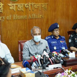 জুলাইকে কেন্দ্র করে কোনও ধরনের হুমকি নেই: স্বরাষ্ট্র উপদেষ্টা