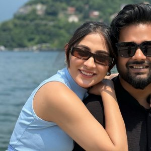 হানিমুনে উচ্ছ্বসিত তারা...