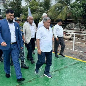 জাহাজ ভাঙা শিল্পে আন্তর্জাতিক মান বজায় রাখতে বর্তমান সরকার বদ্ধপরিকর: নৌ উপদেষ্টা