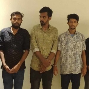 গুলশানে সমন্বয়ক পরিচয়ে চাঁদাবাজি, পাঁচজন আটক