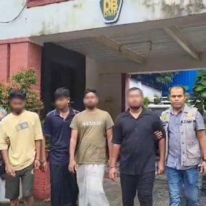 একই পরিবারের সাত জনকে কুপিয়ে হত্যাচেষ্টা, ‘পাটালি গ্রুপ’-এর চার সদস্য গ্রেফতার