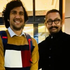 হঠাৎ রাস্তায়...