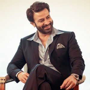 ‘জাতির শ্রেষ্ঠ সন্তানেরা সবসময় রাজনীতির ঊর্ধ্বেই থাকুক’