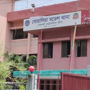 শিক্ষককে ছুরিকাঘাত করা সেই ছাত্রীর বিরুদ্ধে হত্যাচেষ্টা মামলা, শিশু উন্নয়নকেন্দ্রে প্রেরণ