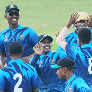 সুপার ওভারে বালকদের কাছে হারলেন নাহিদারা