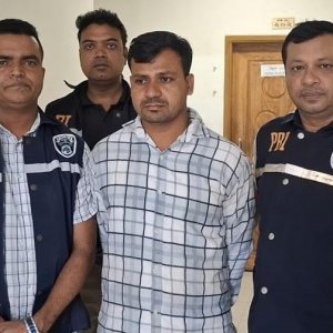 চট্টগ্রামে অন্তঃসত্ত্বা নারীকে হত্যা করে শাশুড়ির ভাড়াটে খুনিরা, মূল আসামি গ্রেফতার