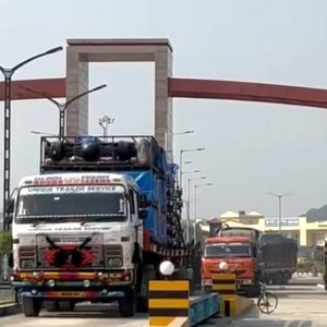 বেনাপোল বন্দর দিয়ে ভারত থেকে এলো আরও ৪২০ টন চাল