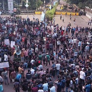 ‘পুলিশি হামলা’র প্রতিবাদে মিছিল নিয়ে ডিএমপি অফিসের সামনে যাবেন প্রকৌশল শিক্ষার্থীরা