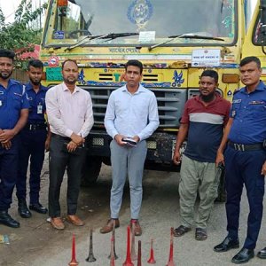 দেশব্যাপী অভিযান: শব্দ ও বায়ুদূষণ নিয়ন্ত্রণে জরিমানা, কারখানা সিলগালা