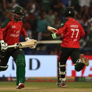 অবশেষে হংকংকে হারালো বাংলাদেশ 