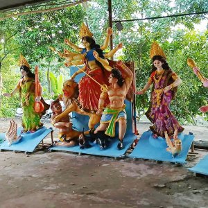 দুর্গোৎসবের জন্য প্রস্তুত রাজধানীর ঐতিহ্যবাহী ৫ পূজামণ্ডপ