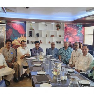 বাম জোট ও প্রগতিশীল শীর্ষ নেতাদের সঙ্গে ১২ দলীয় জোটের বৈঠক