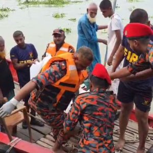 মেঘনায় ট্রলার ডুবে নিখোঁজের ৩১ ঘণ্টা পর জেলের মরদেহ উদ্ধার