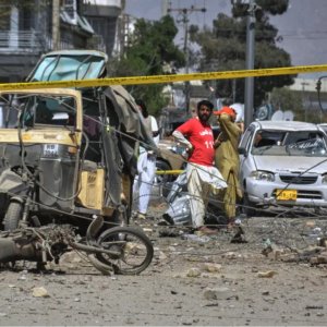 পাকিস্তানে বোমা বিস্ফোরণে নিহত ১০, ভারত-সমর্থিত সন্ত্রাসীদের বিরুদ্ধে অভিযোগ