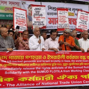 ফ্লোটিলার মানবাধিকারকর্মীদের মুক্তির দাবিতে শ্রমিক সংগঠনের সমাবেশ