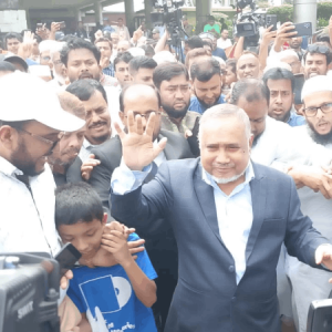 যুক্তরাষ্ট্র থেকে দেশে ফিরলেন ডা. তাহের