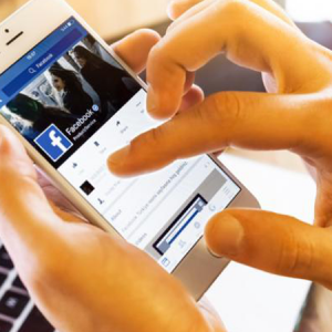 ফেসবুকের নতুন আপডেট: এক ক্লিকেই বন্ধ হবে অপছন্দনীয় ভিডিও