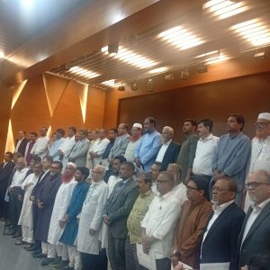 জাতীয় ঐকমত্য কমিশনের বৈঠক শেষ, গণভোটের সময়সীমা নিয়ে ভিন্নতম