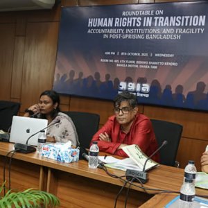 ‘সরকারি বয়ান শুনে অসুস্থ লাগছে’ : নূর খান