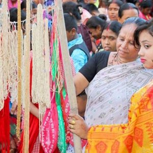 যে মেলা শুধুই নারীদের, যেখানে পুরুষ প্রবেশ নিষিদ্ধ