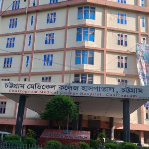 গাড়ি পার্কিং নিয়ে দুই চালকের ঝগড়া, ছুরিকাঘাতে একজনের মৃত্যু