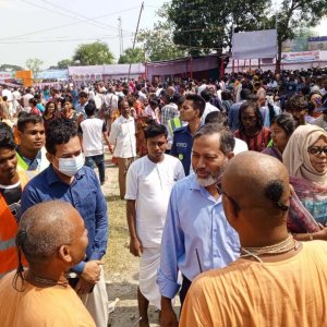 খেতুরীতে নরোত্তম দাস ঠাকুরের তিরোভাব তিথি মহোৎসবে ভক্তের ঢল