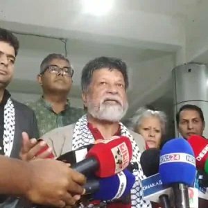 দেশে ফিরলেন শহিদুল আলম