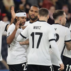 বিশ্বকাপ বাছাইয়ে শীর্ষে উঠেছে জার্মানি, জিতেছে ফ্রান্সও