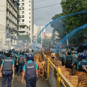 কাকরাইলে জাতীয় পার্টির কর্মী সমাবেশে পুলিশের বাধা, সাউন্ড গ্রেনেড নিক্ষেপ