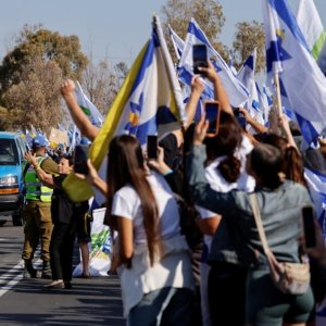 গাজায় থাকা ২০ জীবিত জিম্মিকে হস্তান্তর করেছে হামাস : আইডিএফ