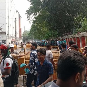 স্মারকলিপি দিয়ে সচিবালয় এলাকা ছাড়লেন ‘জুলাই যোদ্ধারা’