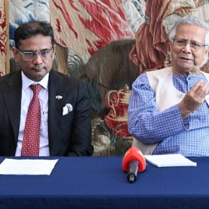 লোক ফেরত আনলে ইতালি লোক নেবে: প্রধান উপদেষ্টা