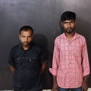 রূপগঞ্জে ফেনসিডিলসহ দুই মাদক ব্যবসায়ীকে গ্রেফতার