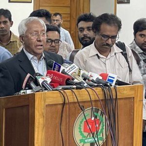 এনসিপিকে প্রতীক বেছে নেওয়ার সময় বেঁধে দিলো ইসি