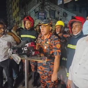 কেমিক্যালের আগুন, পুরোপুরি নিয়ন্ত্রণে সময় লাগবে: ফায়ার সার্ভিসের ডিজি