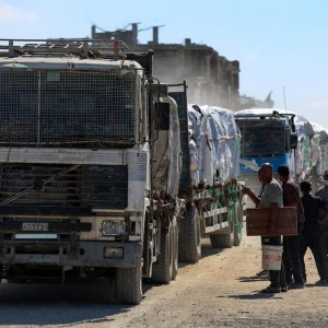 হামাসের বিরুদ্ধে চুক্তিভঙ্গের অভিযোগে ত্রাণ সরবরাহে রাশ টানছে ইসরায়েল 