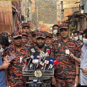 শাহ আলম ট্রেডার্সের গুদামটি অবৈধ, অভিযান চালানোর পর্যায়ে ছিল: ফায়ার সার্ভিস