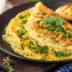 ঝটপট মজাদার চিজ অমলেট