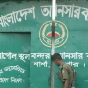 বেনাপোল স্থলবন্দরে আনসারের দুই কমান্ডার প্রত্যাহার