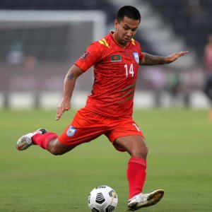 হঠাৎ কিংসের সঙ্গে ফিনল্যান্ড প্রবাসী তারিকের সম্পর্ক ছিন্ন!