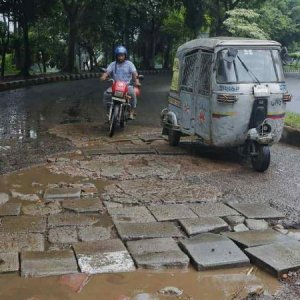 নান্দনিক হাতিরঝিল এখন ‘মরণফাঁদ’