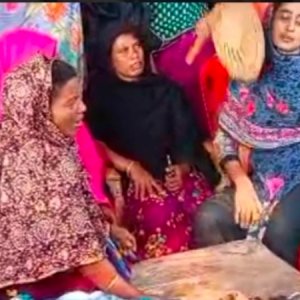 দুই স্ত্রী তৃতীয় বিয়ের অনুমতি না দেওয়ায় যুবকের ‘আত্মহত্যা’