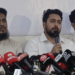 সনদ সই অনুষ্ঠানে যারা গিয়েছে তারা জনগণ থেকে ছিটকে গেছে: নাহিদ ইসলাম 