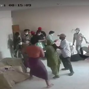 মোহাম্মদপুরে পুলিশ পরিচয়ে বাসায় ঢুকে লুটপাটের অভিযোগ